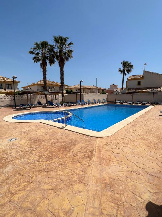 Bonito Adosado Con Piscina A 200 M De La Playa Apartment El Mojon  Екстериор снимка