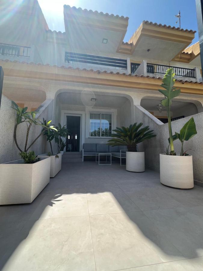 Bonito Adosado Con Piscina A 200 M De La Playa Apartment El Mojon  Екстериор снимка